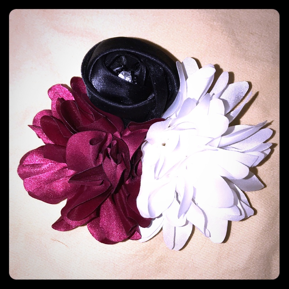 WHBM brooch - Picture 1 of 3